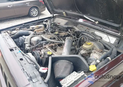 2000 Jeep Cherokee Sport из США, поврежденный, VIN 1J4FF48S7YL235120